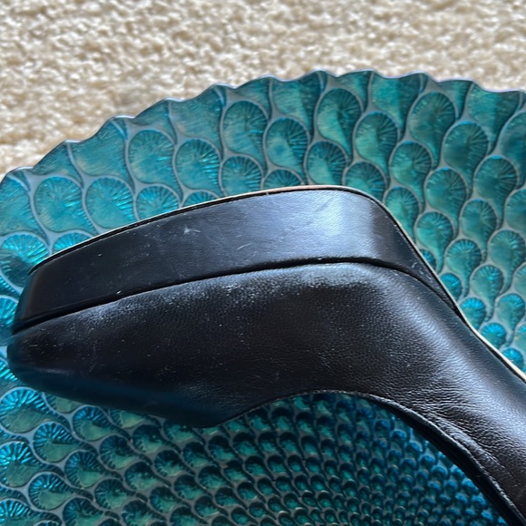 Sold - Picture 3 of 8